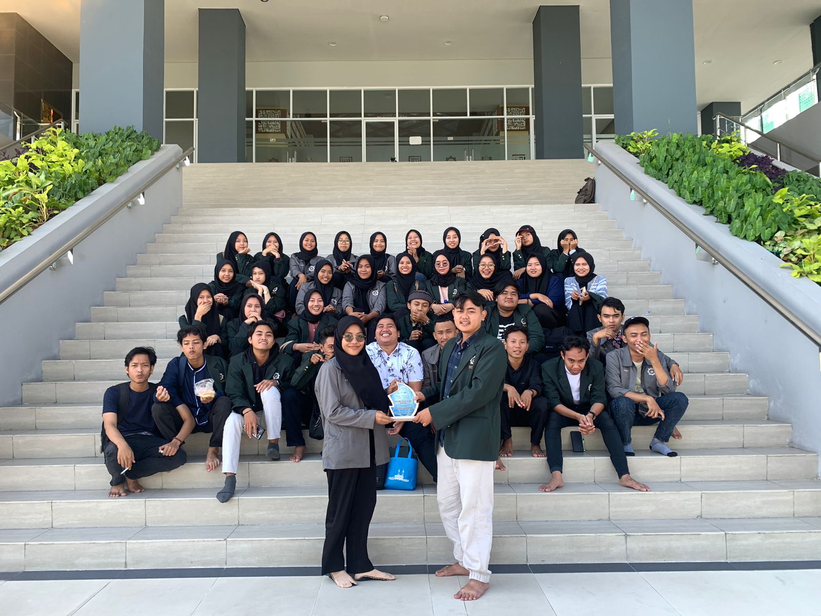 Meningkatkan Himpunan Yang Aktif dan Berkualitas, HMPS BSA FUAH UIN KHAS Jember Studi Banding ke HIMAPRO BSA UIN Sunan Ampel Surabaya